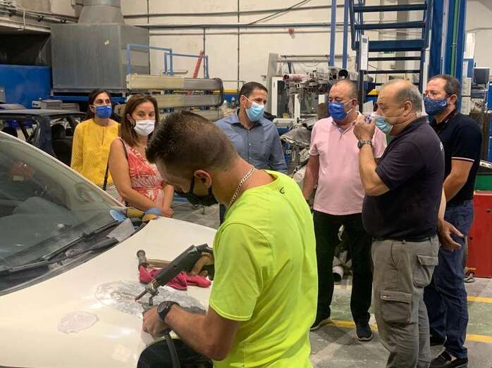 El alcalde Héctor Suárez y la concejala Lidia Mejías visitaron las instalaciones de Femepa en El Sebadal (Foto TA)